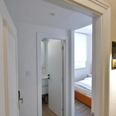 Royal Wellness And רומה