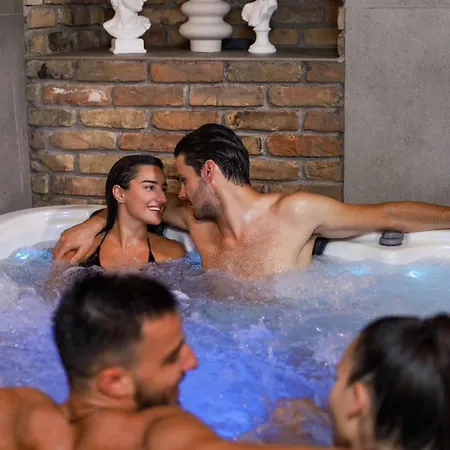 Apartahotel Royal Wellness And *