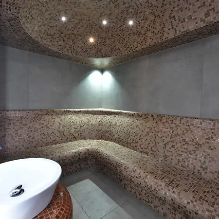 Aparthotel Royal Wellness And 4*